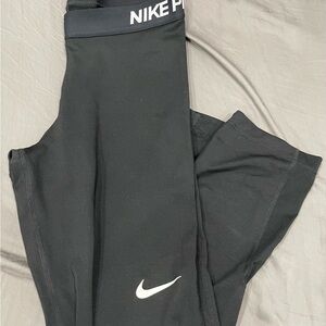 Perfect Condition Nike Pro Women’s Black Leggings - Medium